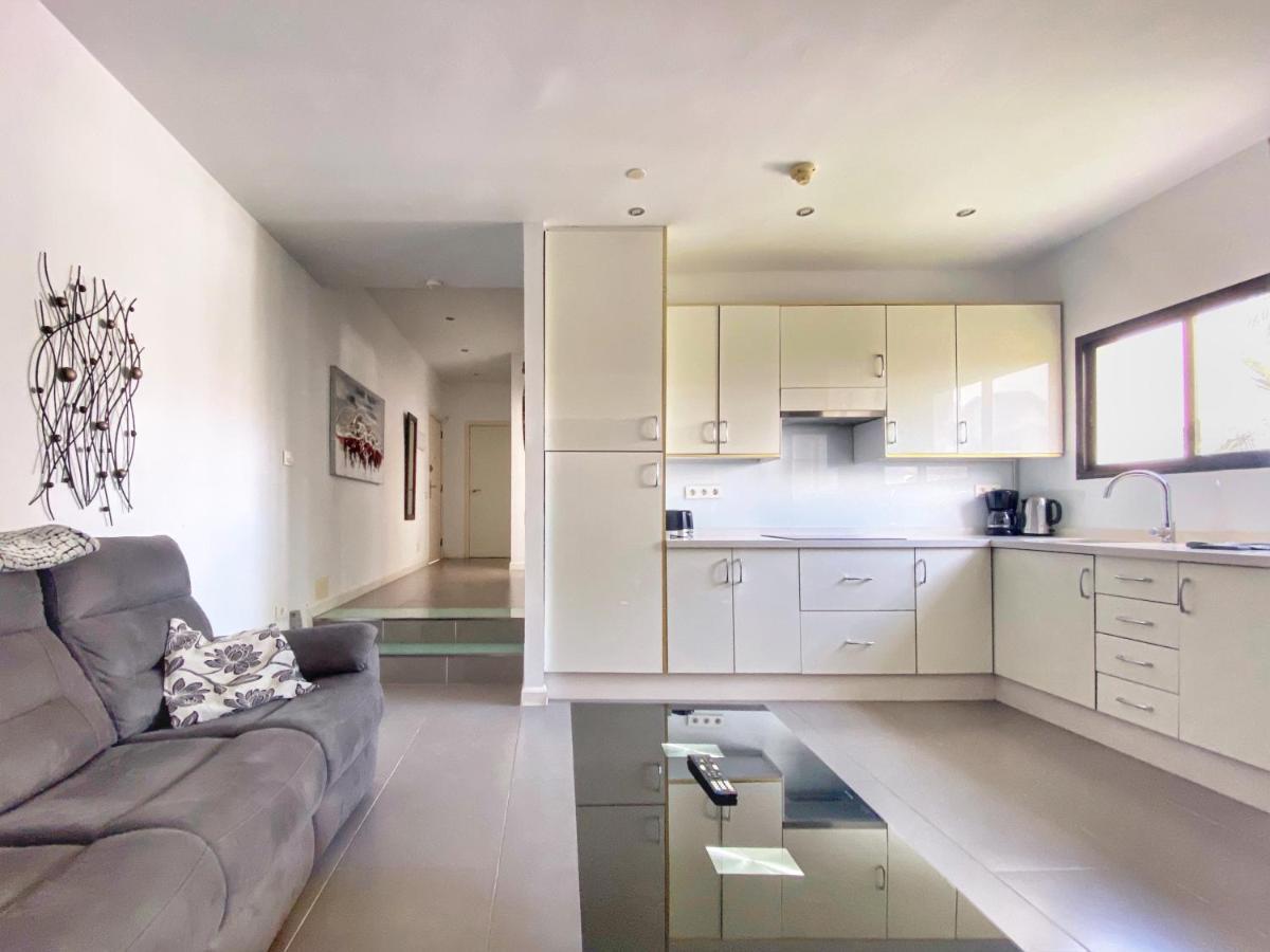1 Bed Los Cristianos Near The Bus Station Arona  Extérieur photo