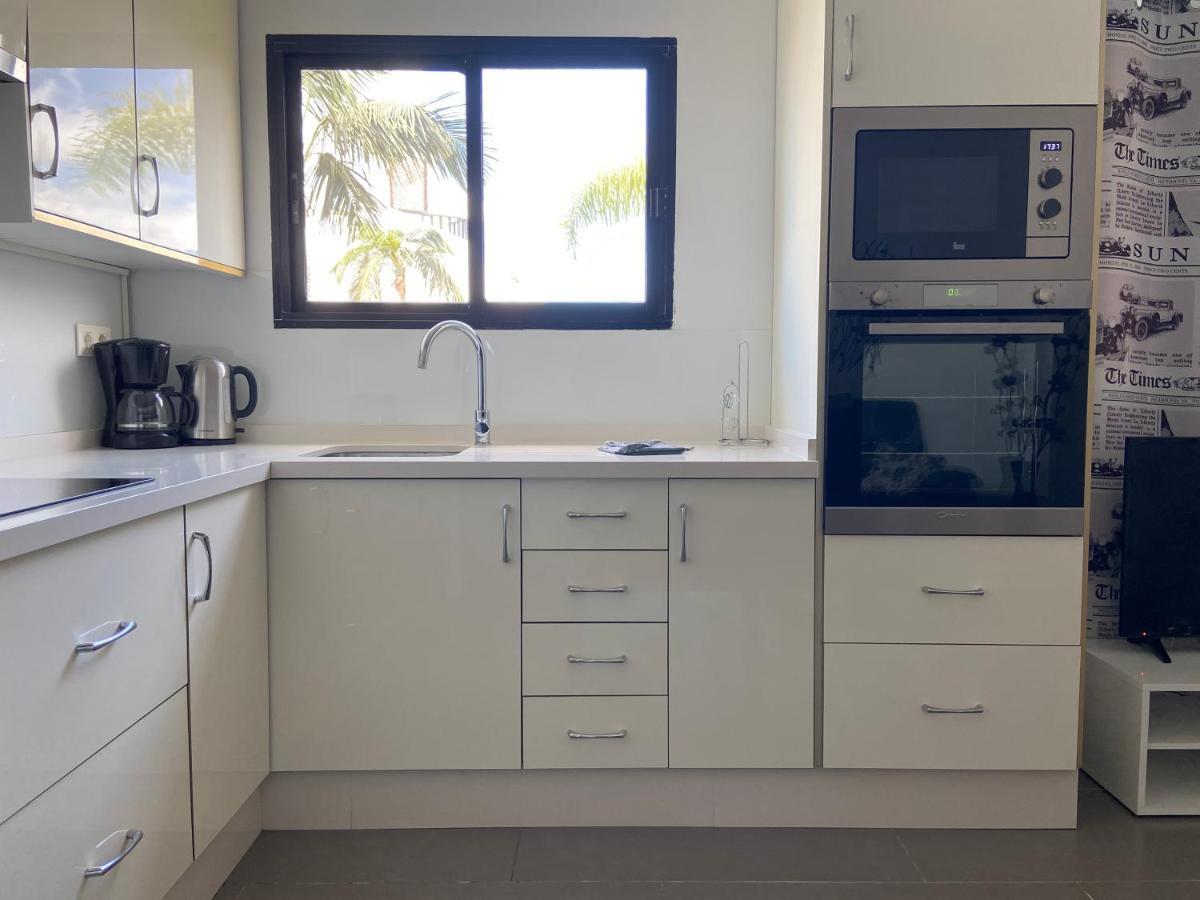 1 Bed Los Cristianos Near The Bus Station Arona  Extérieur photo