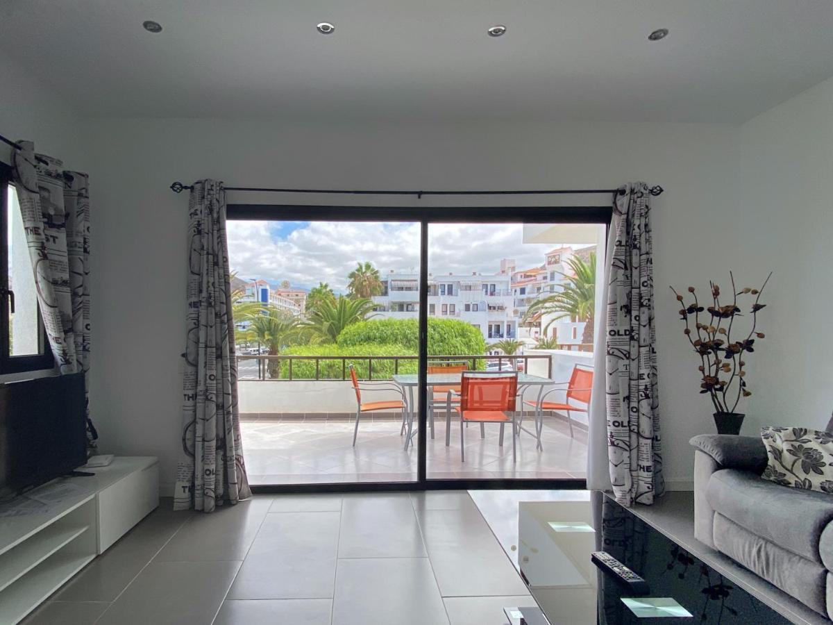 1 Bed Los Cristianos Near The Bus Station Arona  Extérieur photo