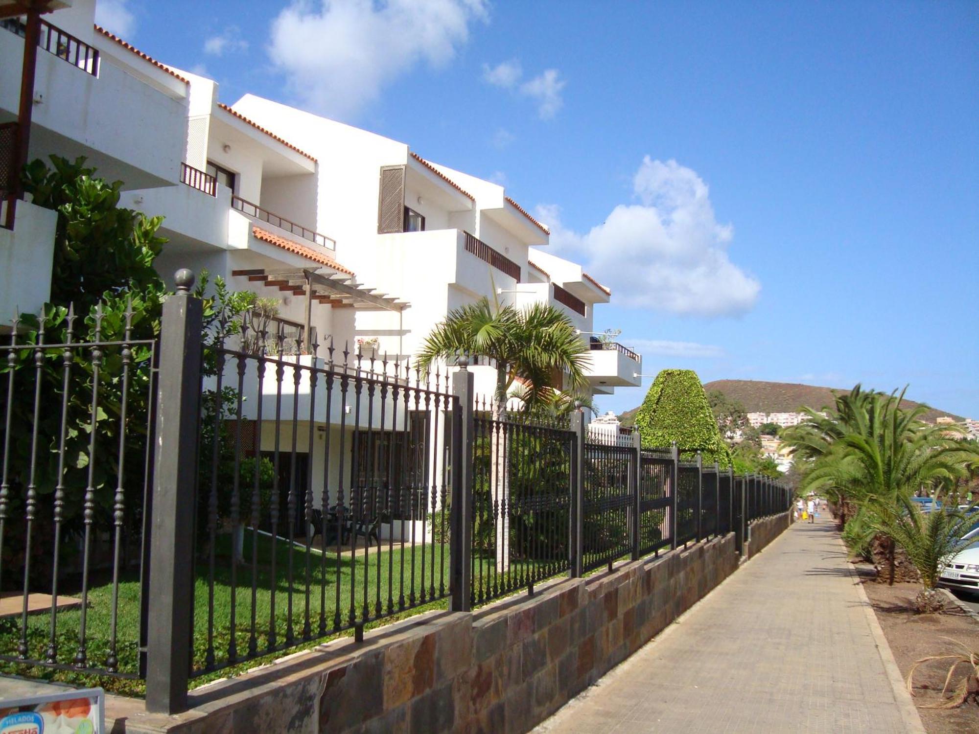 1 Bed Los Cristianos Near The Bus Station Arona  Extérieur photo