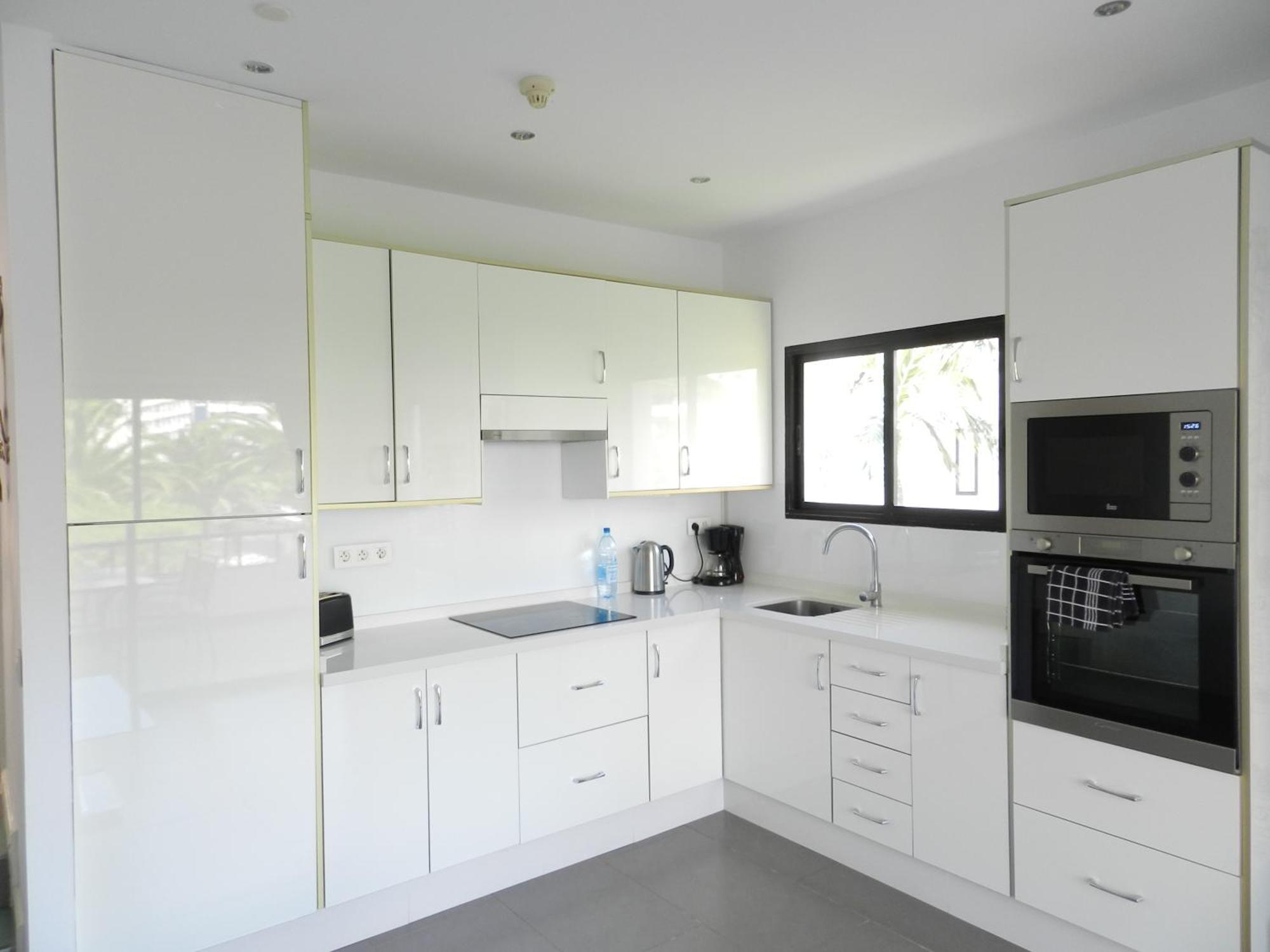 1 Bed Los Cristianos Near The Bus Station Arona  Extérieur photo